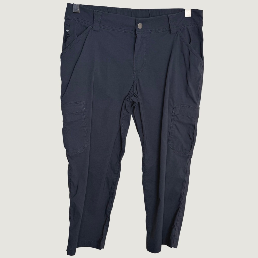 Duluth Trading Co Women's 12 Dry on the Fly Capris Gray Gorpcore Mountain Girl